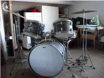 Unknown set &quot;Buffalo supertone&quot;