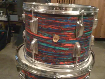 Vintage Psycadelic Red