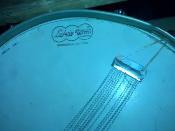 help me identify this WFL snare please