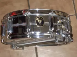 Can anyone identify the age of this TAMA ROYALSTAR Snare???