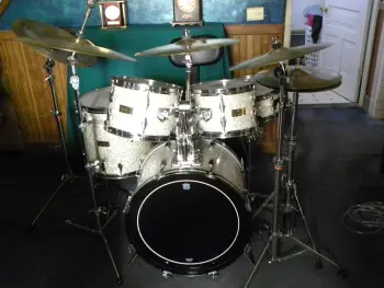 FIBES Drums--Zildjian cymbals....from Chuck