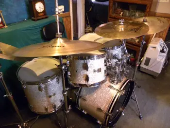 FIBES Drums--Zildjian cymbals....from Chuck