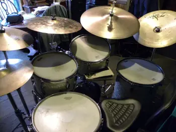 FIBES Drums--Zildjian cymbals....from Chuck