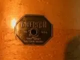 is my gretsch a fake? Help me pls