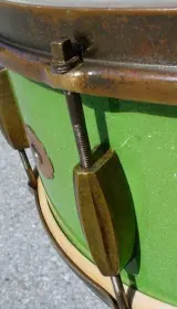 1934-35 SLINGERLAND 6.5 x 14 SPARKLING GREEN/ARTGOLD BROADCASTER MODEL