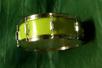 5.5x16 Pearl Snare