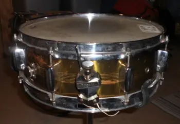 Help with a Brass Rogers Holiday Snare