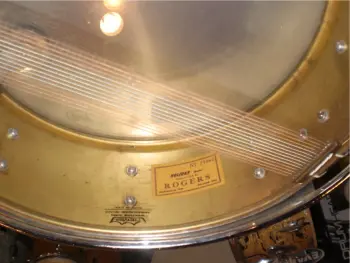 Help with a Brass Rogers Holiday Snare