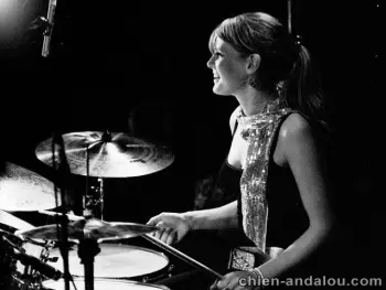 Girls on drums