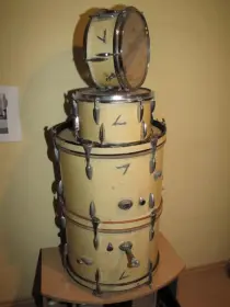Can you identify this Sonor set?