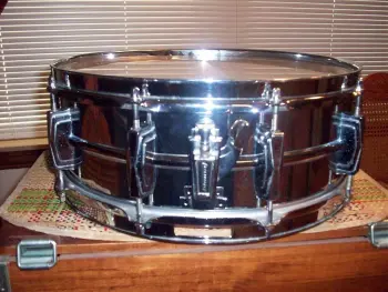 Vintage 1964_65 Snare_sn101775 (information ?)