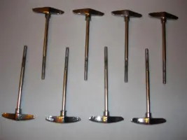 Help With T-Rod ID Please