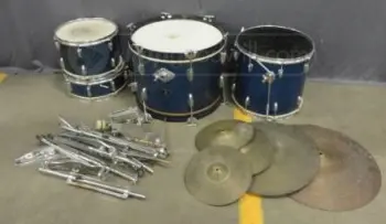 Possible optical illusion - how big is this cymbal