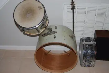 1959 Slingerland Kit and Gretsch Snare help...
