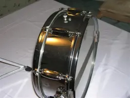 Slingerland Radio? Artist?