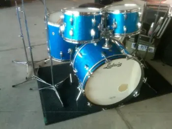 Mint 1967 blue sparkle ludwig hollywood kit, to trade for a DW kit!!!
