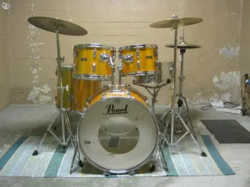 Pearl Wood/fibreglass Drum set information needed