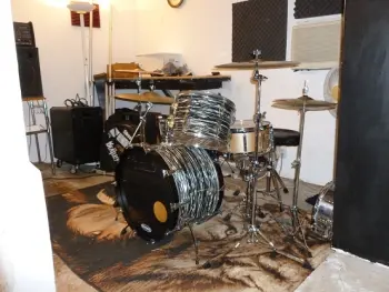 Ludwig Black Oyster Pearl Drums