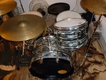 Ludwig Black Oyster Pearl Drums