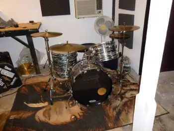 Ludwig Black Oyster Pearl Drums