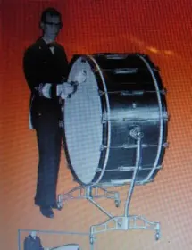 Vintage 32&quot; bass drum