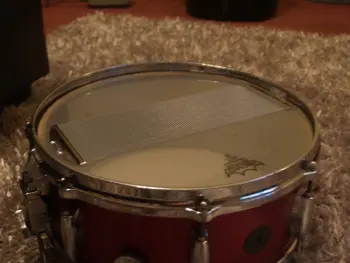 Gretsch Early 60's round badge snare, red sprkl, microsenstive throw, no xtra holes!