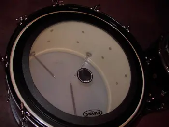 1960's bass drum leg question