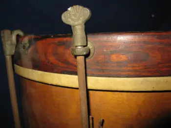Help with 1920s Ludwig badges and lugs