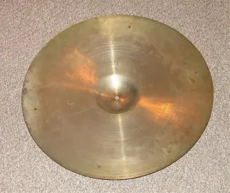 Vintage Zildjian 22&quot; and 21&quot; rides