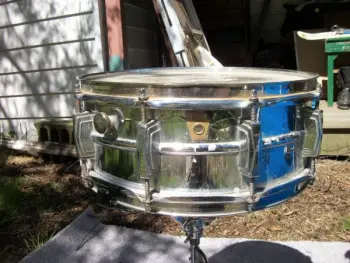 Help Identifying A Luwidg Snare?