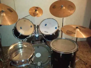 Anyone here good with pearl drums?