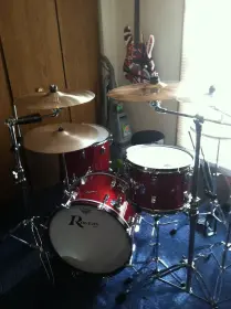HELP! Recieved Free Vintage Rogers Drum Kit..Awesome Story