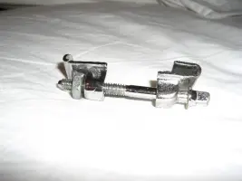 i need vintage drum hoop clips !