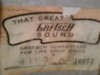 TRADE-GRETCH 1960's ROUND BADGE SNARE
