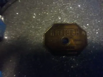 Need Help To Indentify These Drums