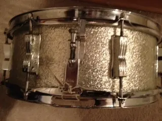 Ludwig Jazz Fest silver sparkle snare drum