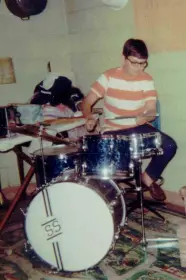 Mid 60's Drum Manufacturer?