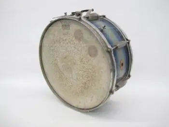 SlingerLand 1940's Radio King snare on....