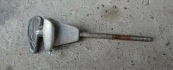 Are this Trixon claws and T-rods?