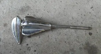 Are this Trixon claws and T-rods?