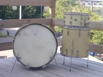 Identifying a vintage Slingerland Radio King drum set