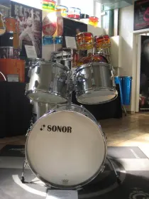 garage find while on tour!