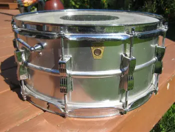 Help with 60's Ludwig 10 lug Acrolite