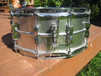 Help with 60's Ludwig 10 lug Acrolite