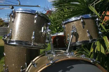 Australia ... so far way for Chech drums...