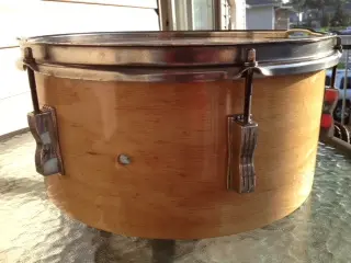 1959 Ludwig transition badge snare