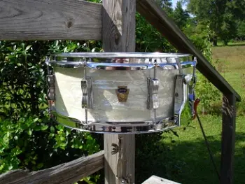 1959 Ludwig transition badge snare