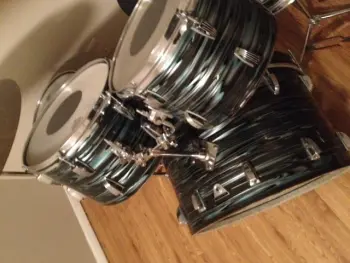 Ludwig Standard 4 pc 12/13/16/22 in blue strata! no bottom rims... (PICS COMIN TONITE