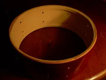 Sling snare bearing edge recesses?