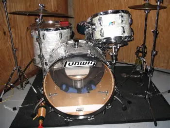 Thinking about buying this '61 Ludwig